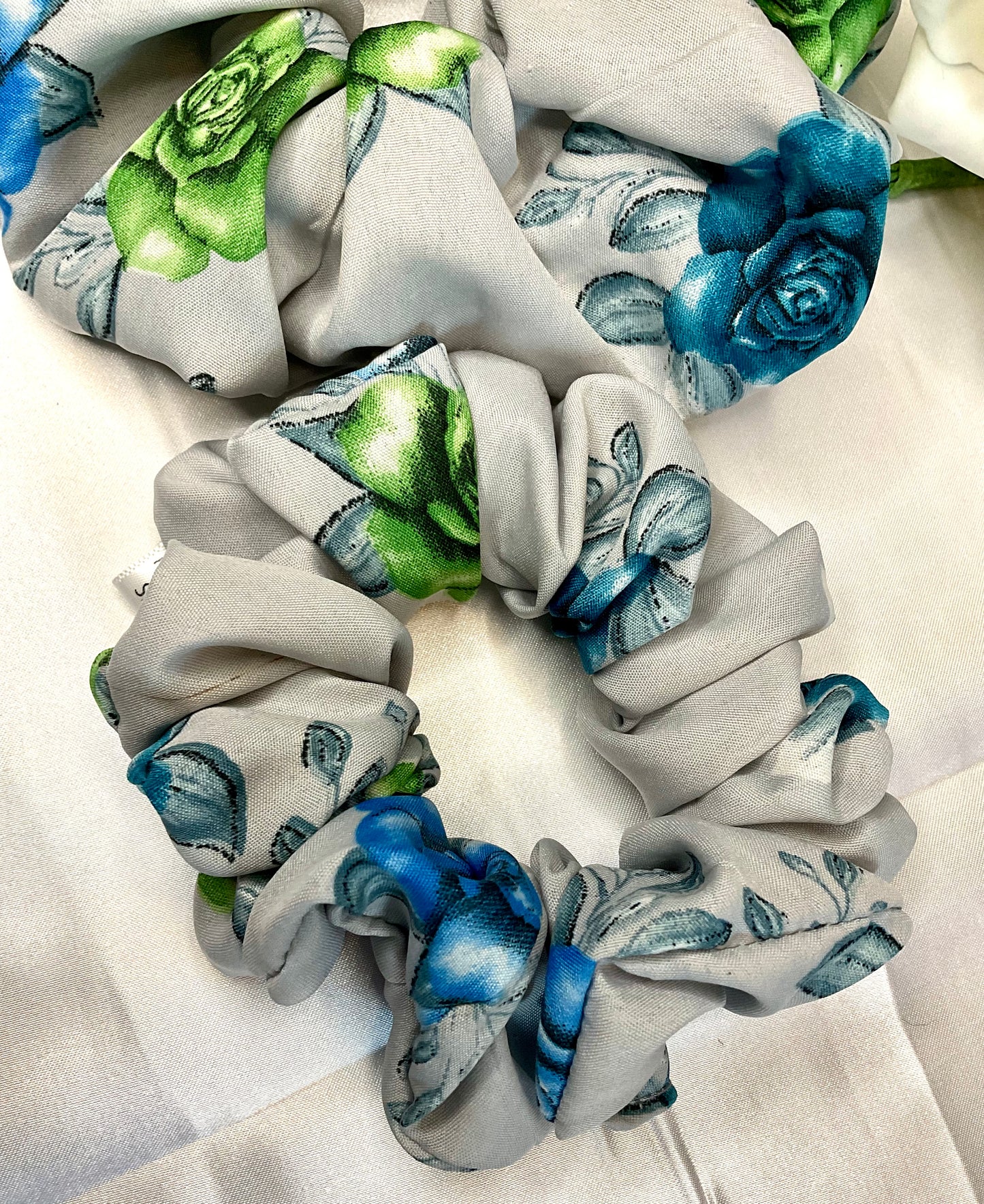 Grace Hair Scrunchie