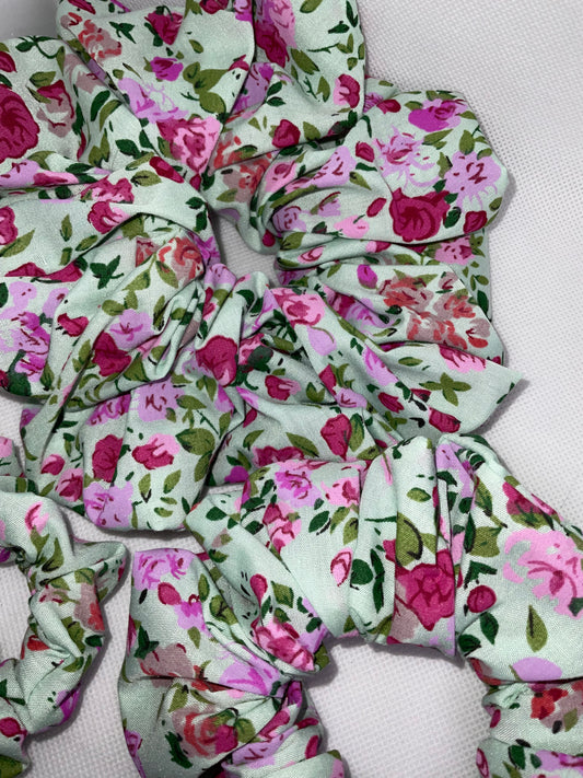 Green Meadow Hair Scrunchies 💗