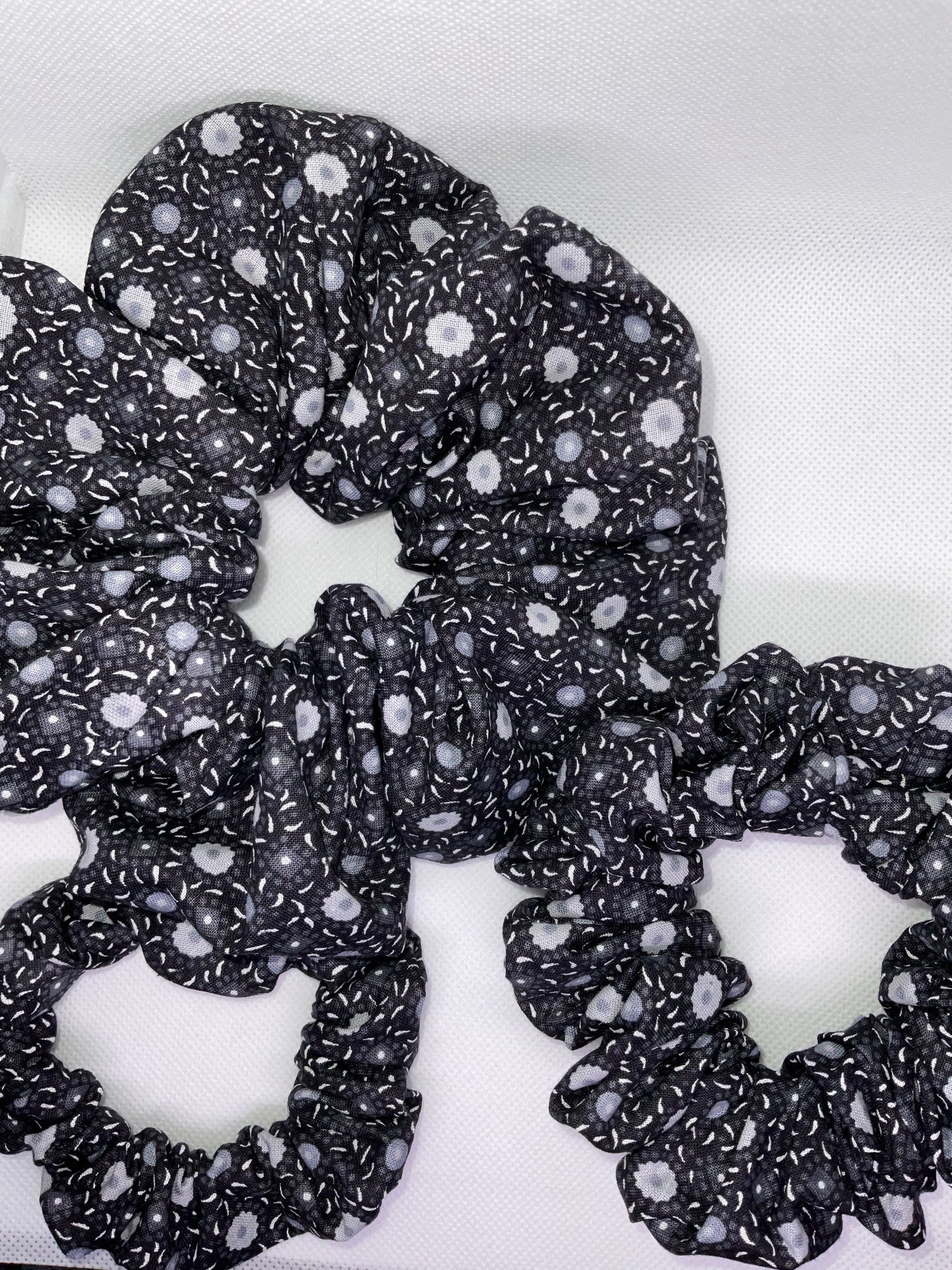 The Fleur Hair Scrunchies 💗