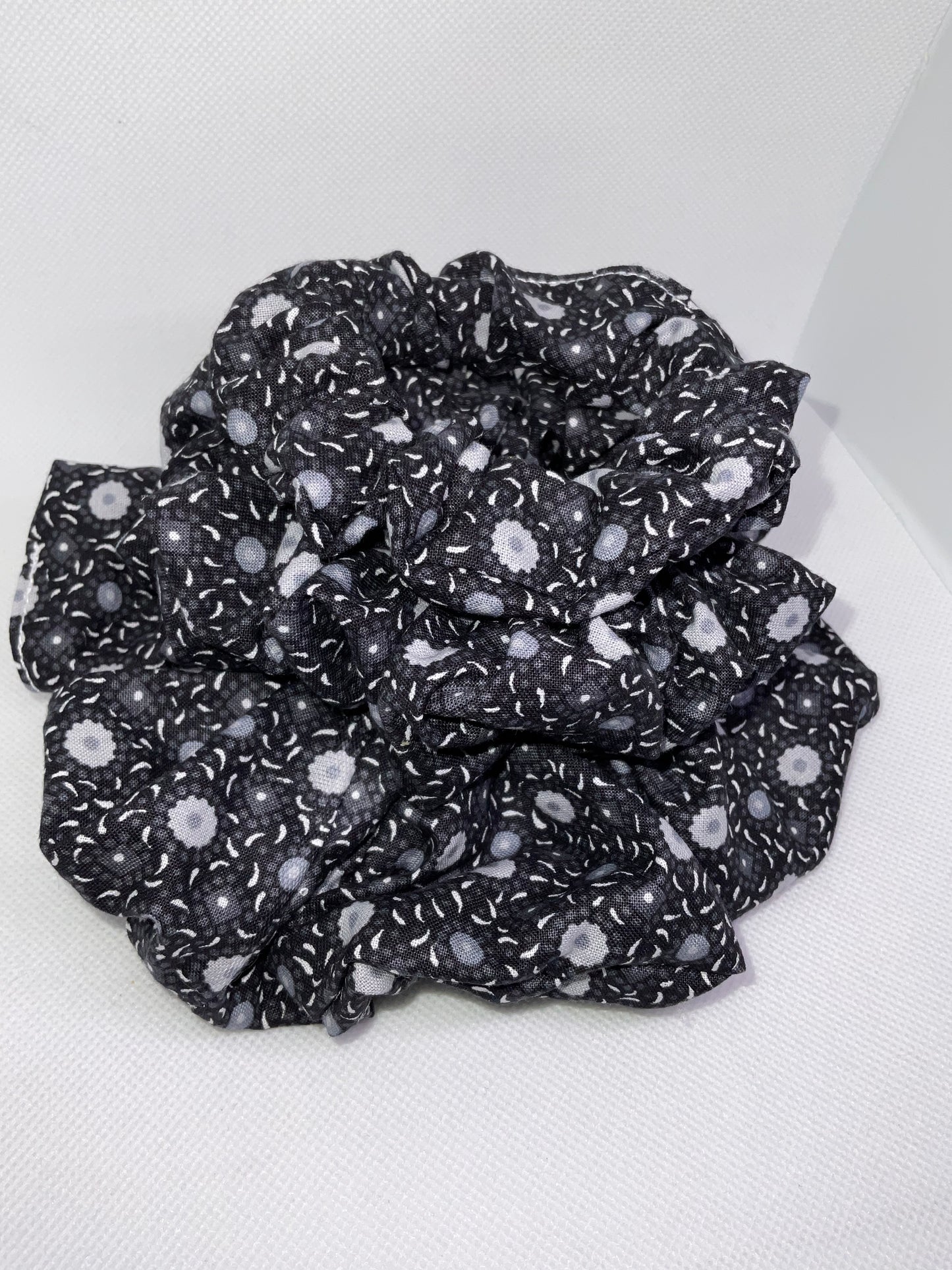 The Fleur Hair Scrunchies 💗