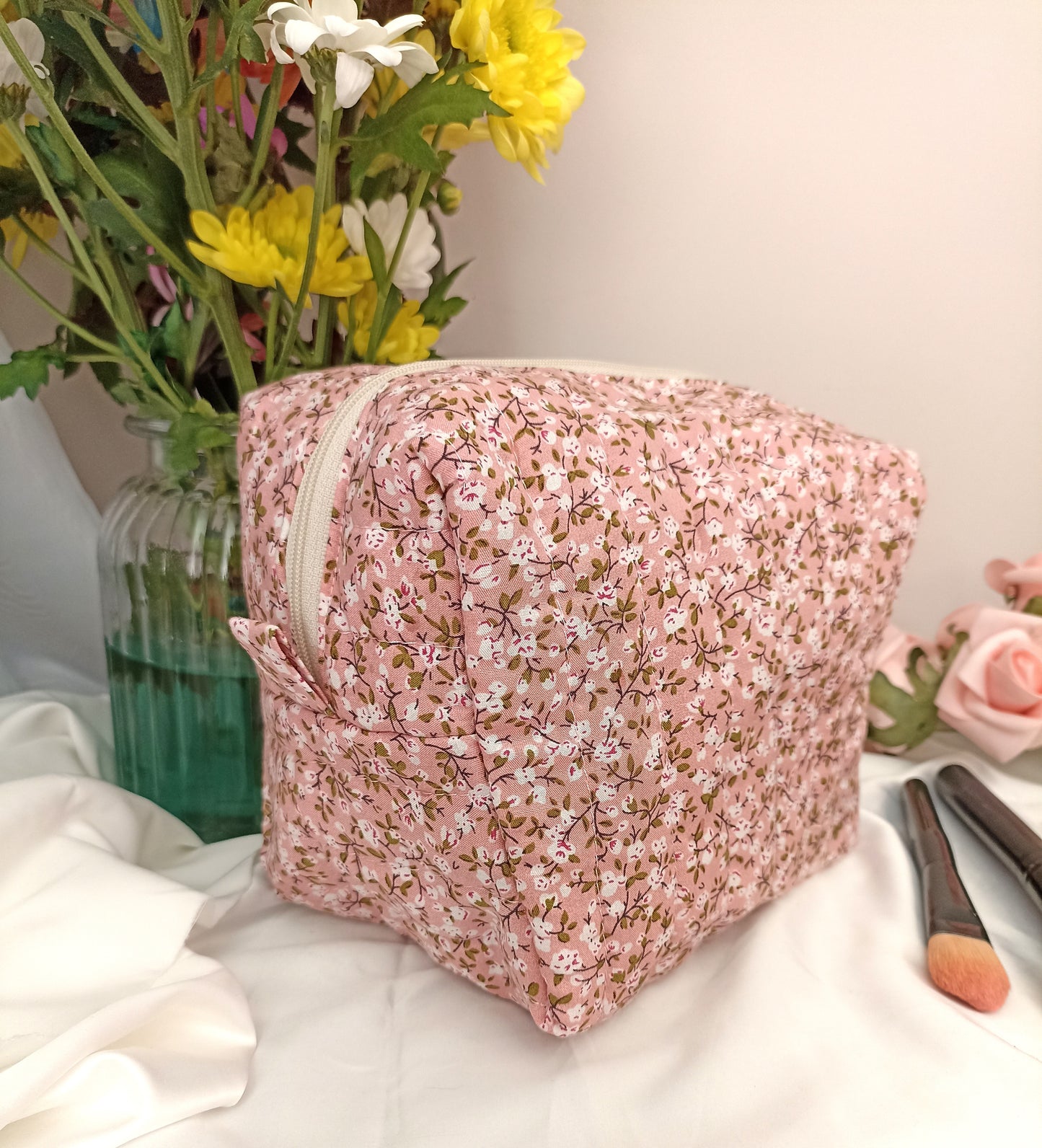 Quilted Cotton Makeup Bag | Cosmetic Bag | Handmade | Toiletry Bag | Ideal Gift | | Choose Small Or Large Wash Bag I Fully Lined