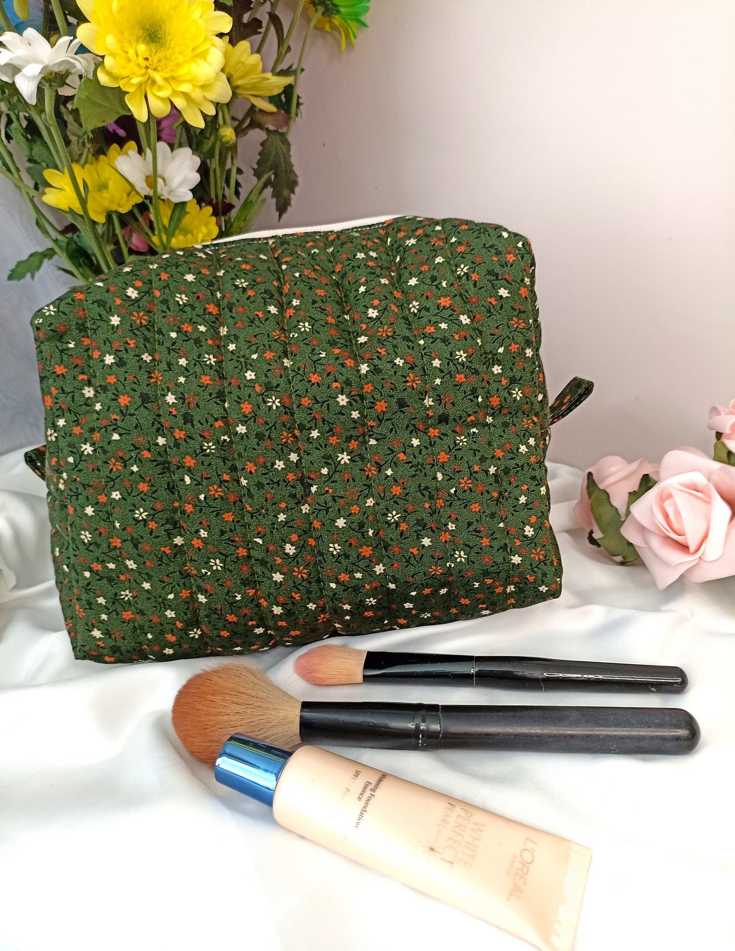 Quilted Cotton Makeup Bag | Cosmetic Bag | Handmade | Toiletry Bag | Ideal Gift | | Choose Small Or Large Wash Bag I Fully Lined