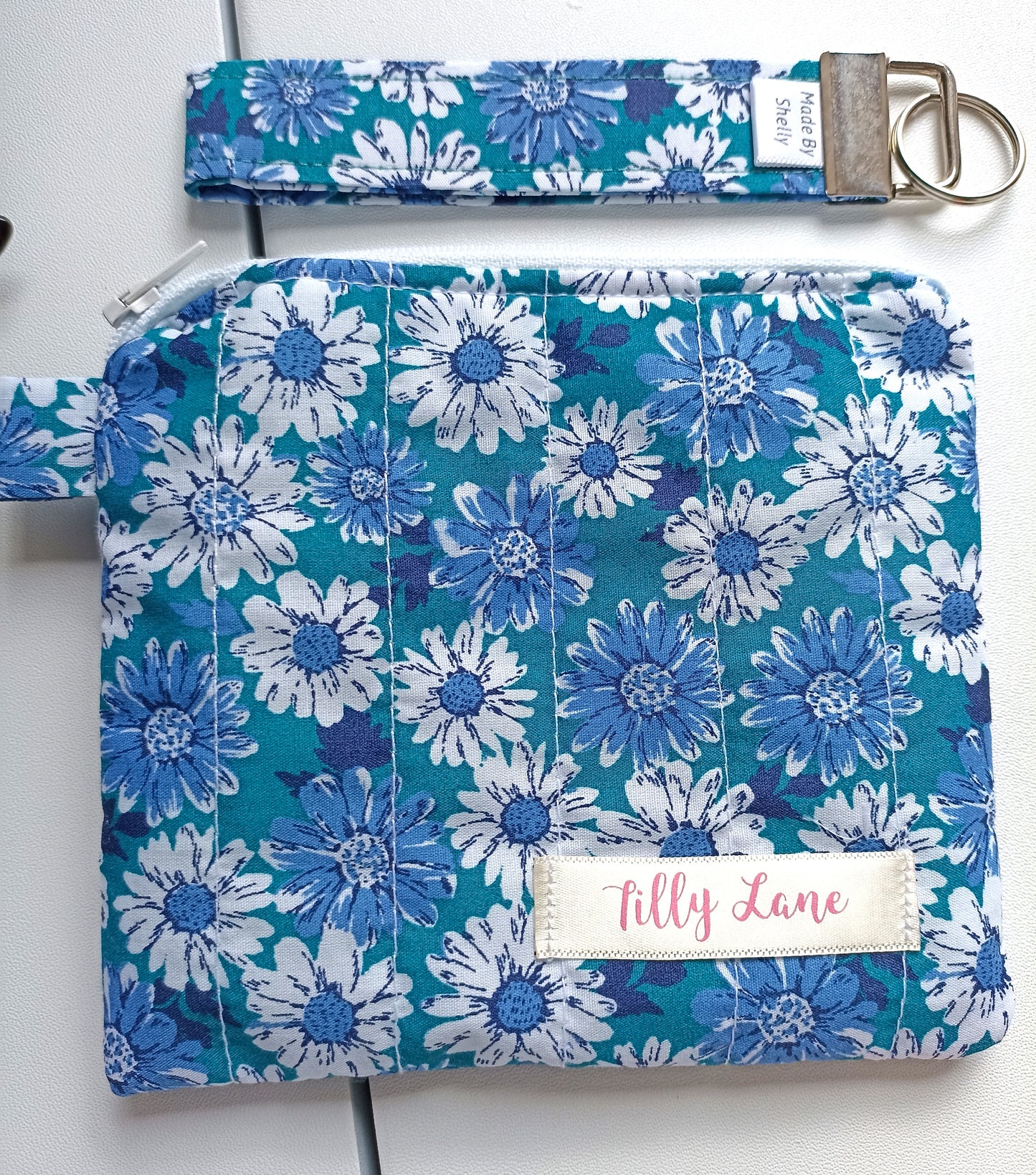 Zipped Coin Purse Complete With A Matching Key Wristlet / coin purse / mini bag / mini purse / mini purse keychain / cute zipper wallet